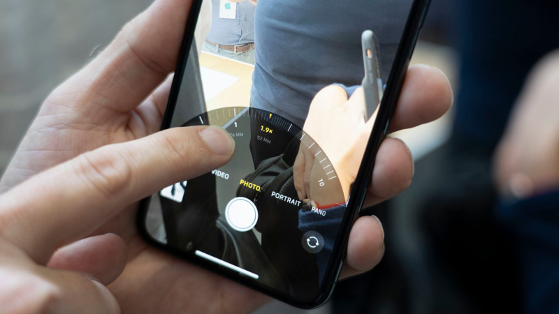Illustration for article titled Un primer vistazo al nuevo iPhone 11 Pro y su cámara triple